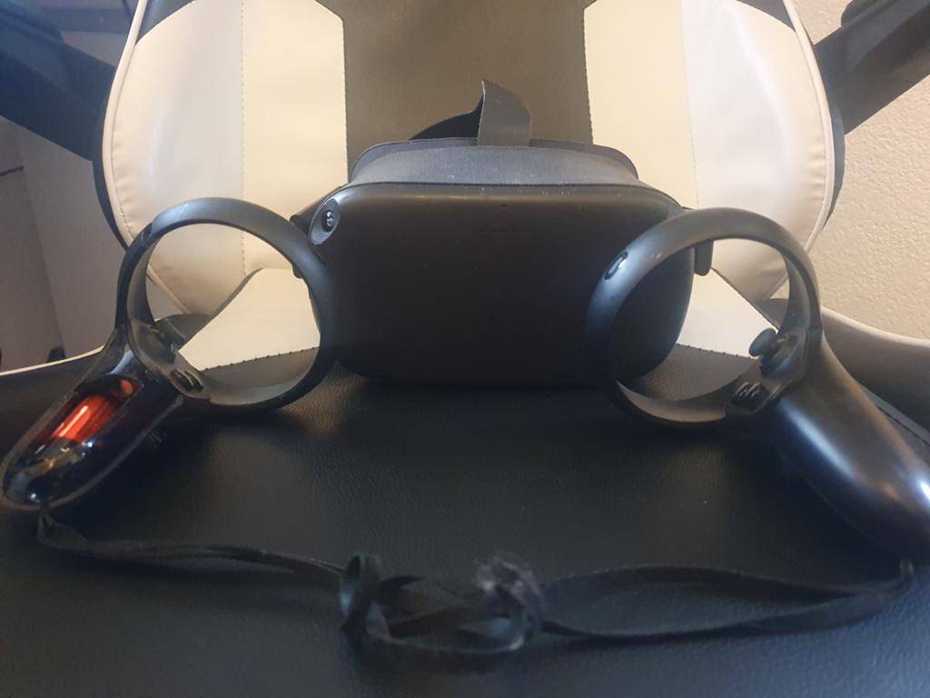 Meta quest 1 met controllers, Spelcomputers en Games, Virtual Reality, Ophalen of Verzenden, Gebruikt, VR-bril, Overige platformen