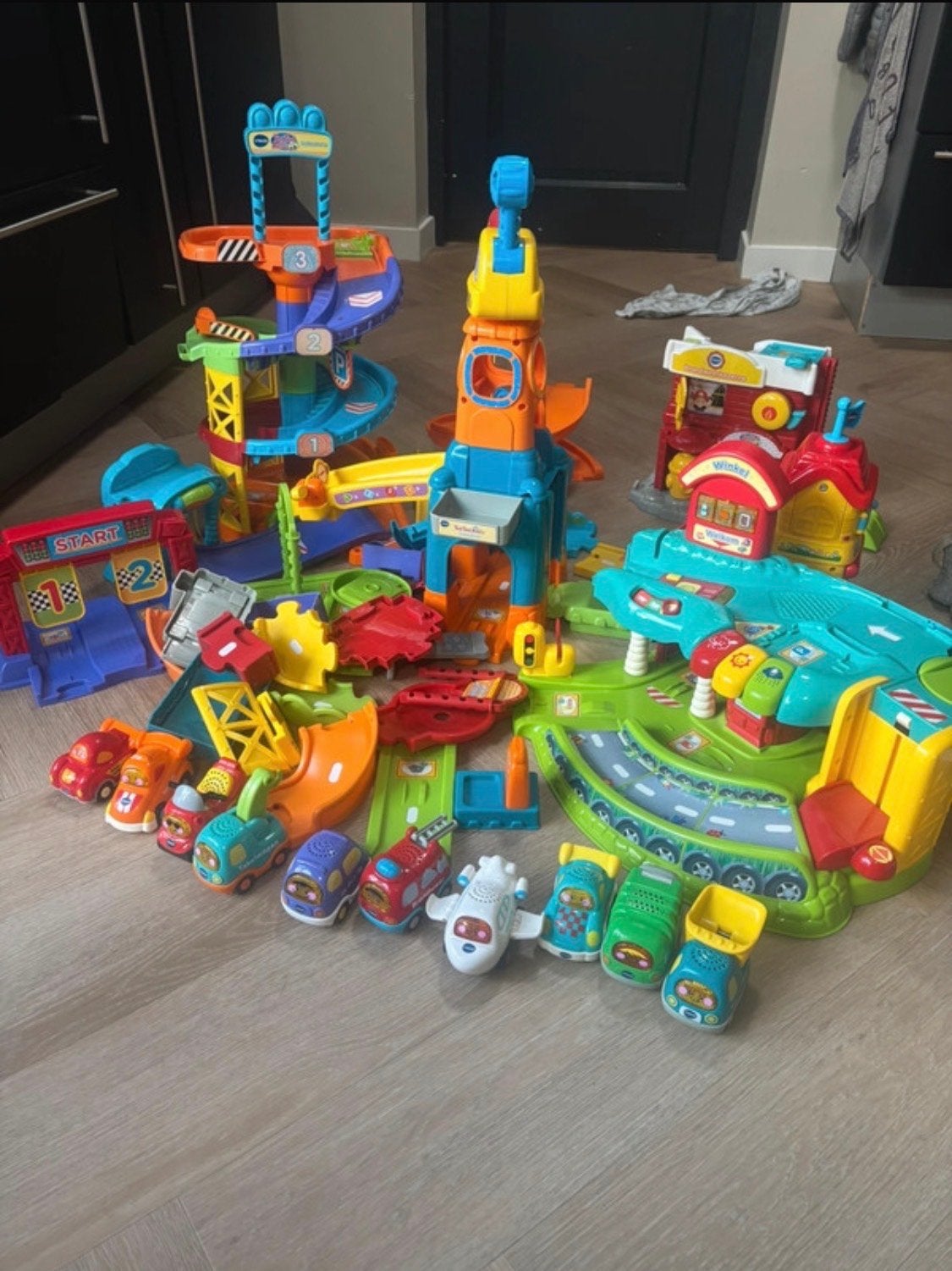VTech Toet Toet Auto's Grote Speelset met Veel Auto's, Ophalen of Verzenden, Gebruikt, 6 maanden tot 2 jaar