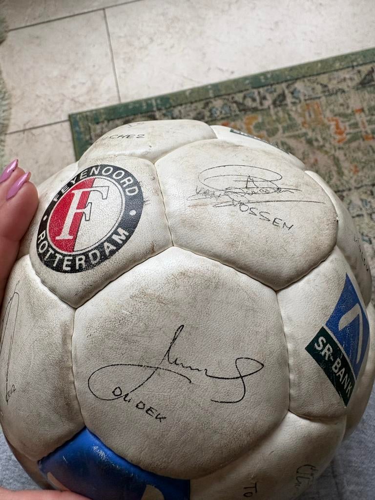 Gesigneerde Feyenoord voetbal - Uniek verzamelobject, Ophalen of Verzenden, Gebruikt, Bal