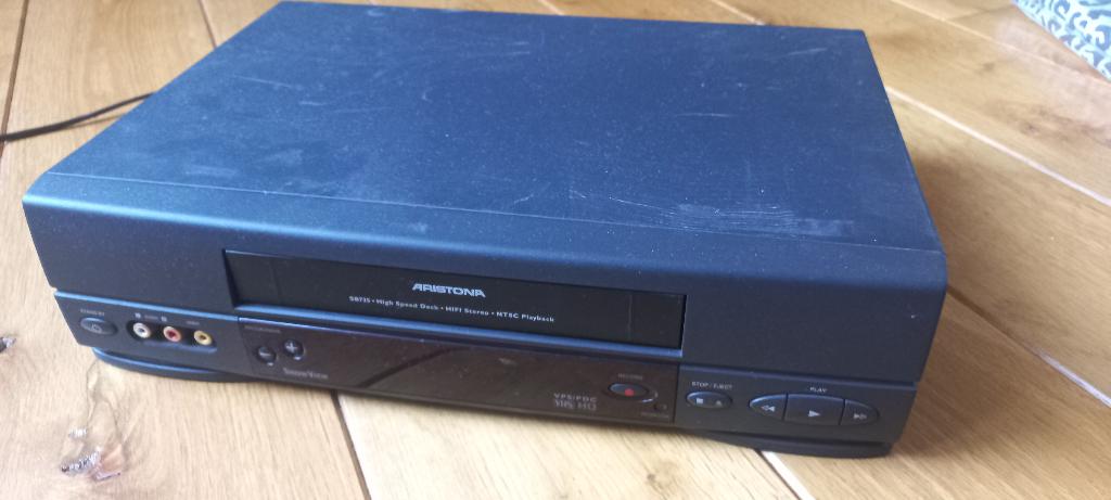 Aristona SB735 videorecorder - DEFECT, Audio, Tv en Foto, Videospelers, Ophalen of Verzenden, Nieuw, VHS-speler of -recorder