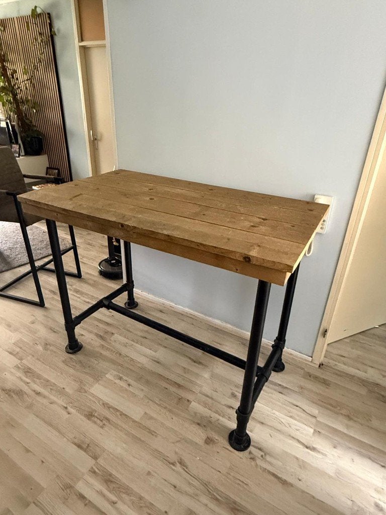 Stevige houten bartafel met metalen onderstel, Ophalen of Verzenden, Gebruikt
