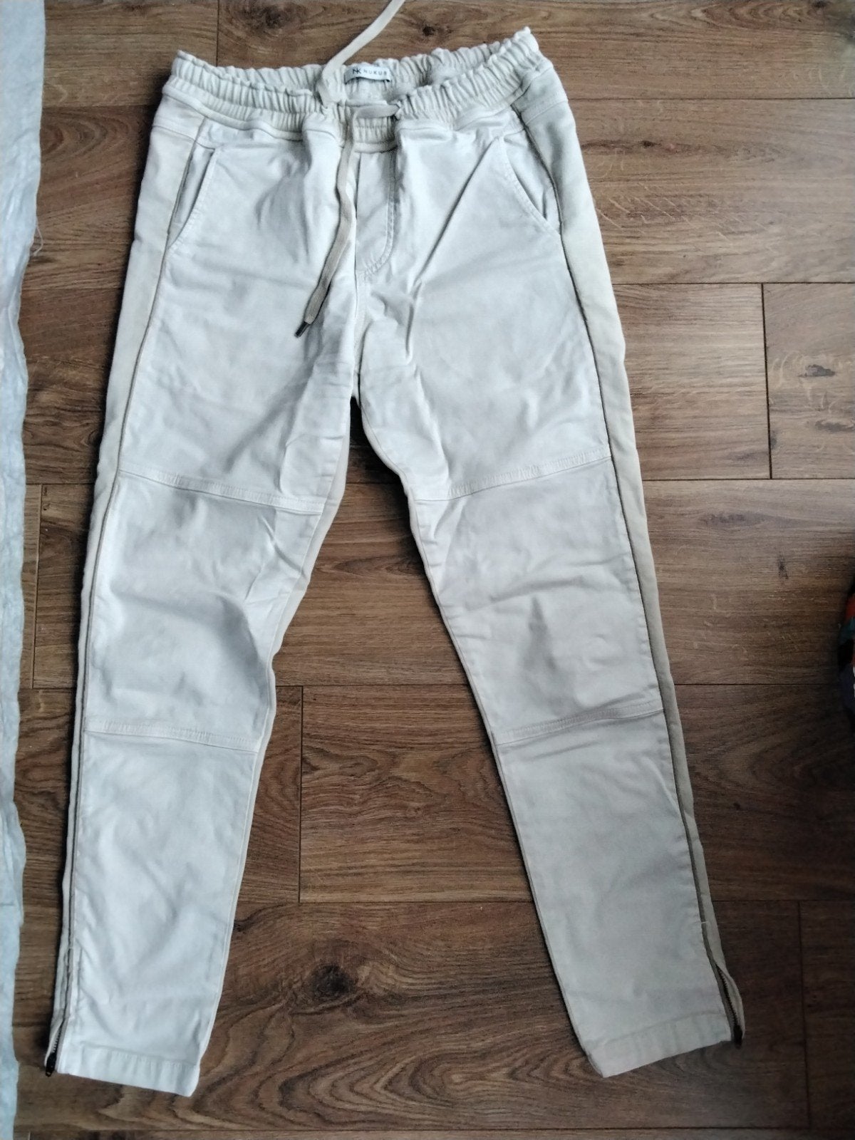 Nukus Joggingbroek Maat M - Beige, Maat 48/50 (M), Beige, Ophalen of Verzenden, Zo goed als nieuw