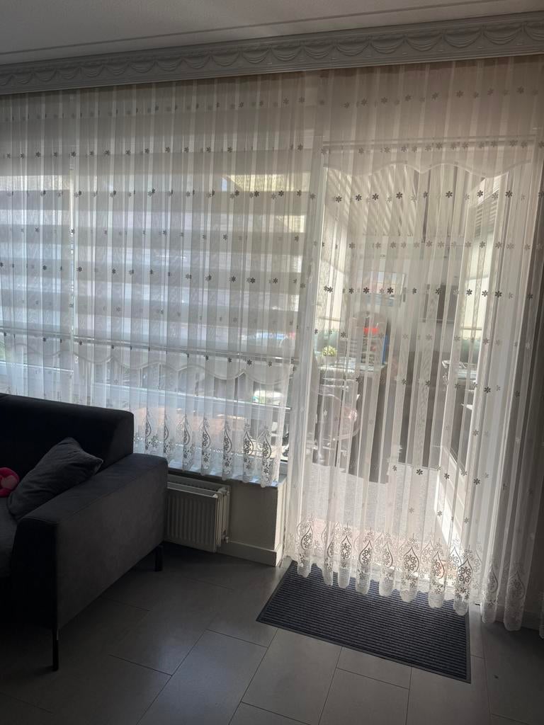 Gordijnen twee stuks kleur wit., Ophalen of Verzenden, Zo goed als nieuw, Wit, 200 cm of meer