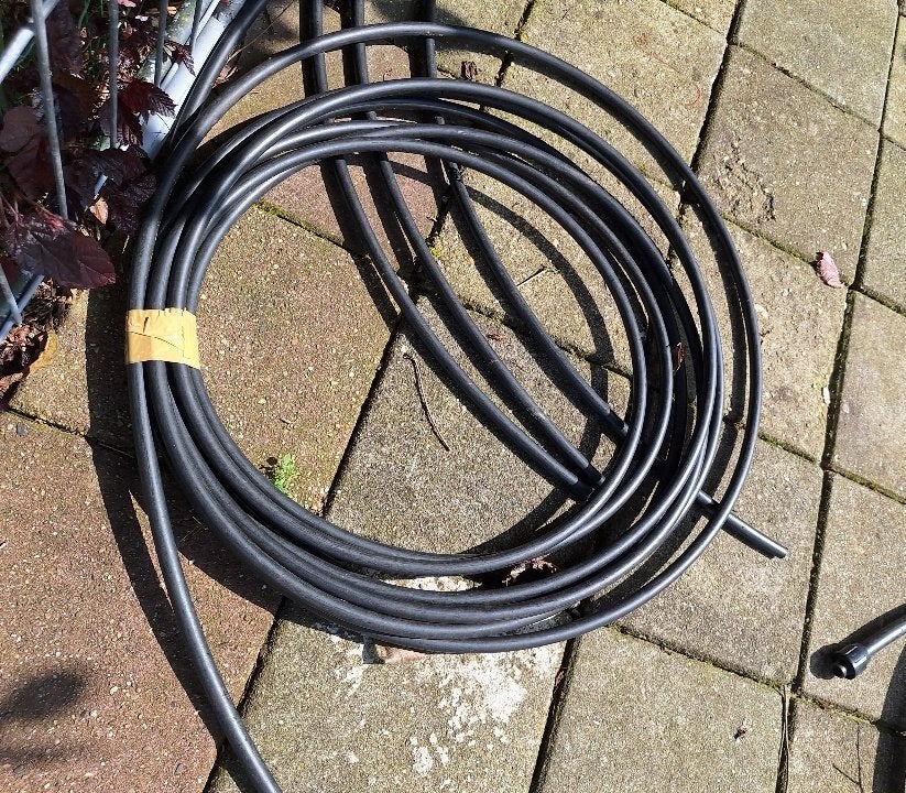 Zwarte Tyleen slang / druppelslang met koppelingen, Ophalen, Gebruikt, Pvc, 6 meter of meer