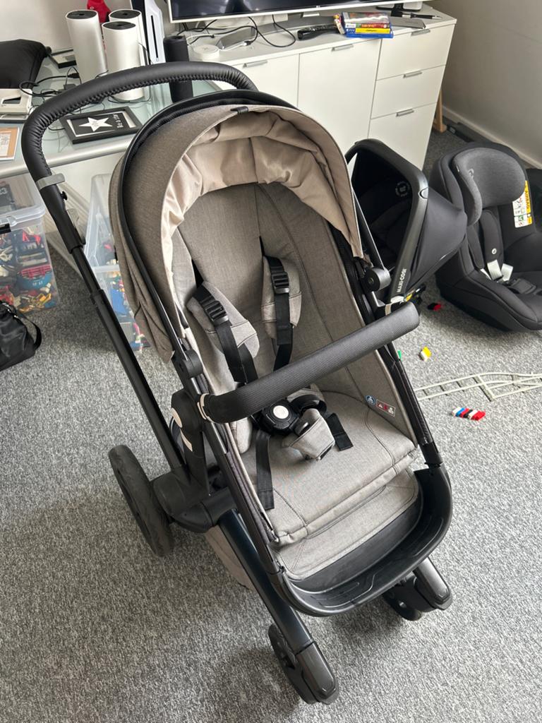Joolz Day 3 kinderwagen met veel accessoires., Kinderen en Baby's, Kinderwagens en Combinaties, Gebruikt, Combiwagen, Verstelbare duwstang
