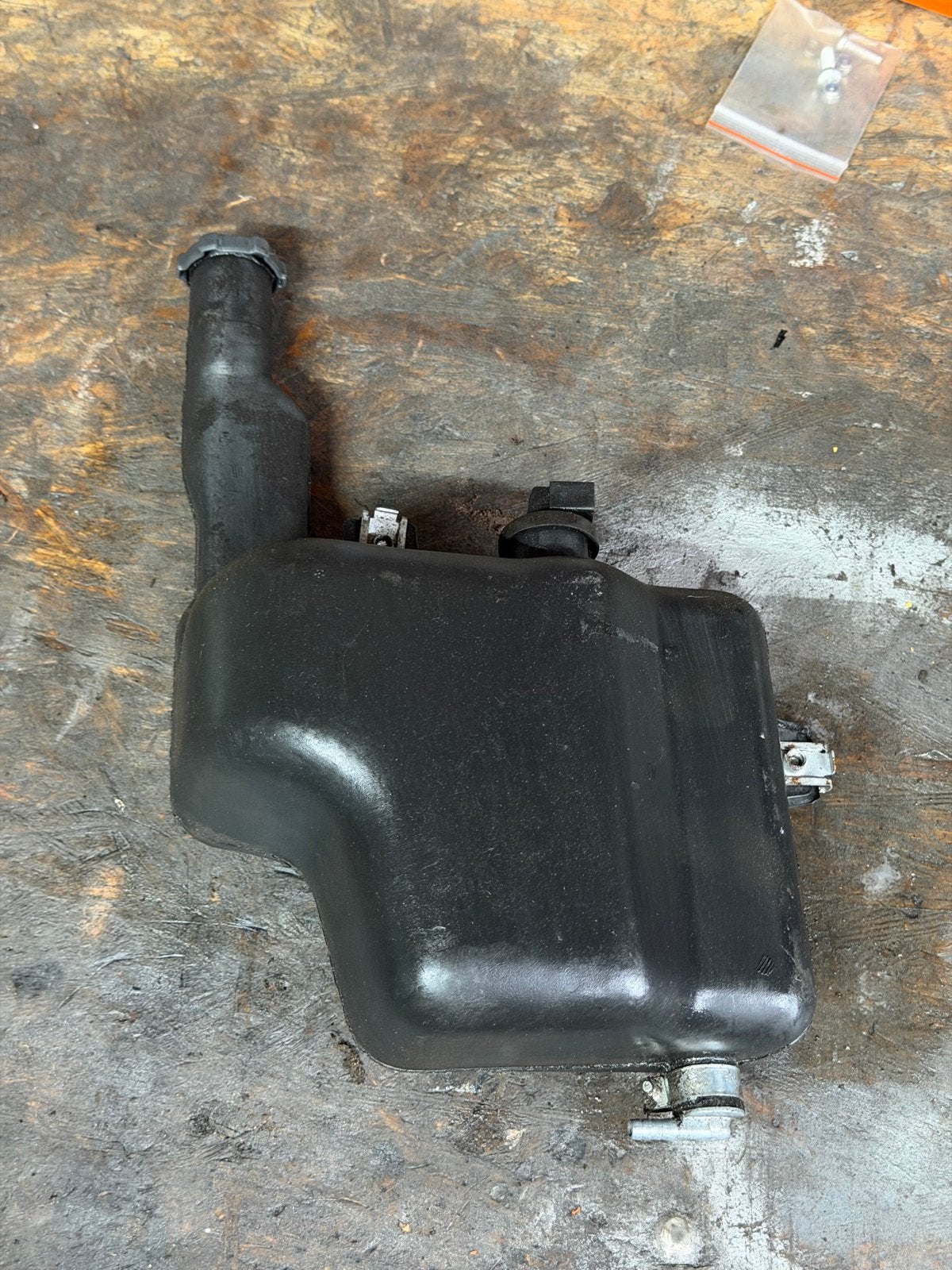 Vespa LX 2T olietank origineel | Inclusief montagebouten, Ophalen of Verzenden, Gebruikt, Tank, Vespa