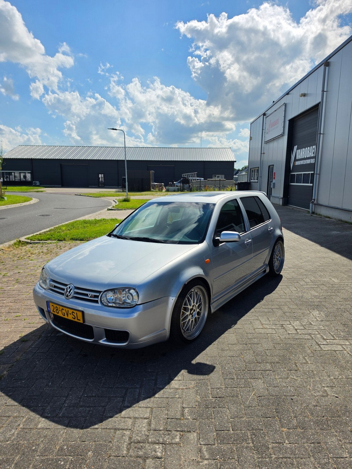 Volkswagen Golf 2.3 V5 125KW 2001 Grijs, Auto's, Voorwielaandrijving, Zwart, Stoelverwarming, Golf