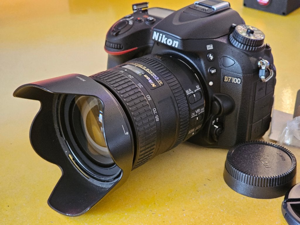 Nikon D7100 in doos, Spiegelreflex, Verzenden, Zo goed als nieuw, Nikon