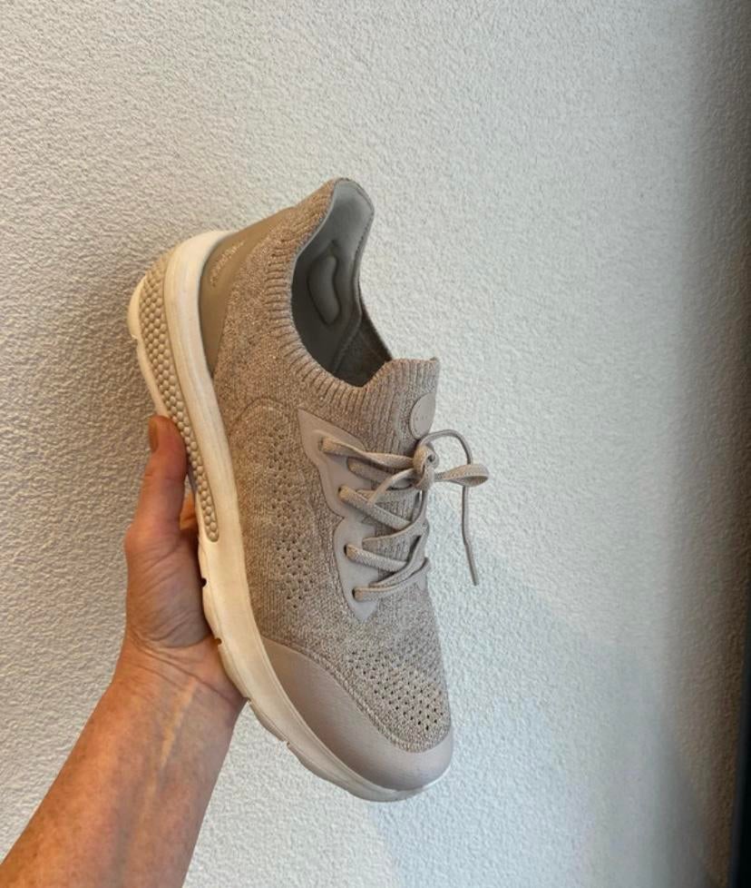 Geox maat 38 zo goed als nieuw, Ophalen of Verzenden, Zo goed als nieuw, Beige, Sneakers of Gympen