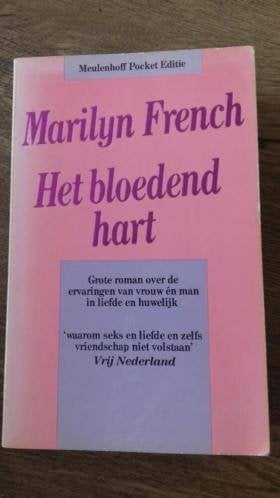 Marilyn French - Het bloedend hart (Meulenhoff Pocket), Ophalen of Verzenden, Zo goed als nieuw, Nederland, Marilyn French