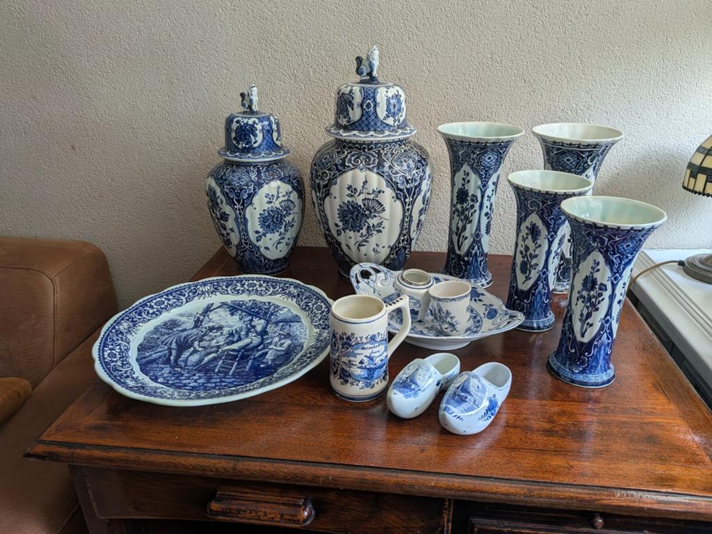 Verzameling Delfts blauw aardewerk stukken,, Antiek en Kunst, Ophalen