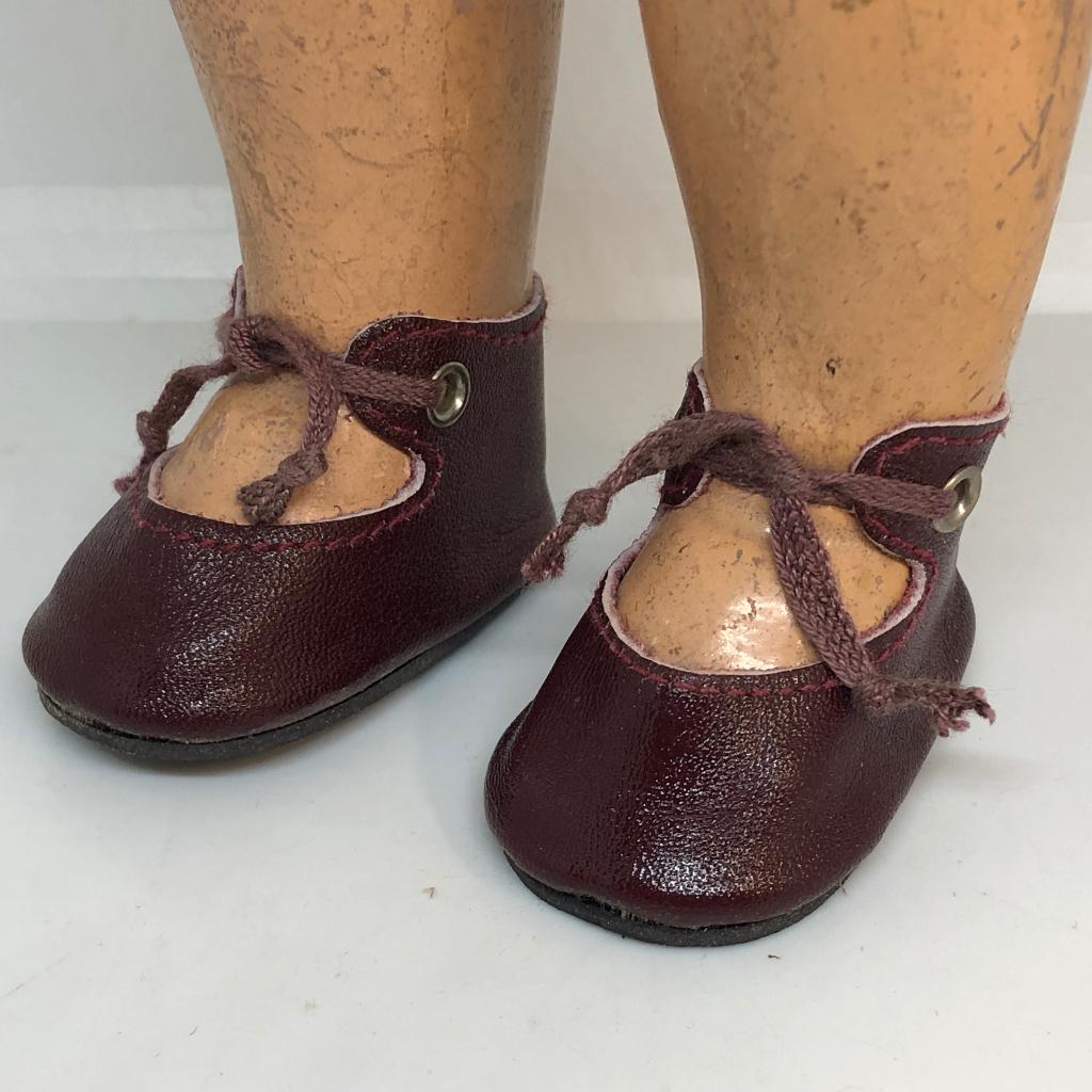 Aubergine kleur poppenschoentjes met binnenmaat 5,7 x 3 cm., Verzenden, Fabrikant onbekend, Fabrikant onbekend, Nieuw