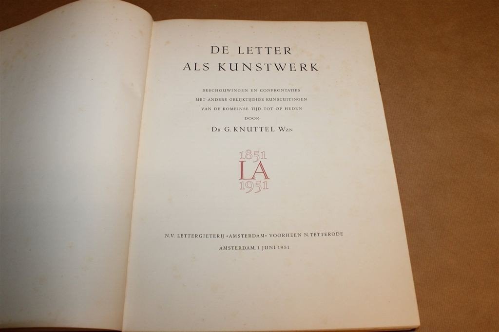 De Letter als Kunstwerk — Typografie & Letterkunst 1951, Ophalen of Verzenden, Gelezen, Fotografen