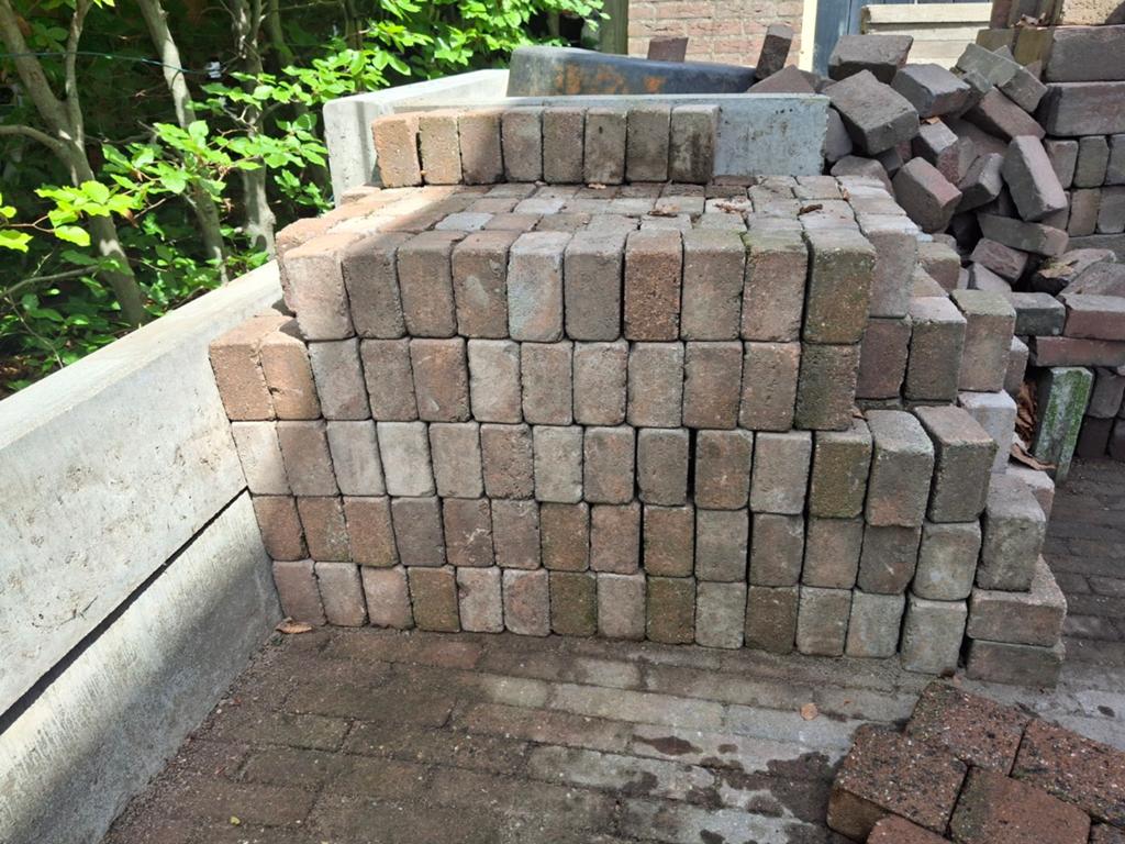 GRATIS af te halen  koppelstones 10 X 10 X 6cm, Ophalen, Gebruikt, Beton, Klinkers