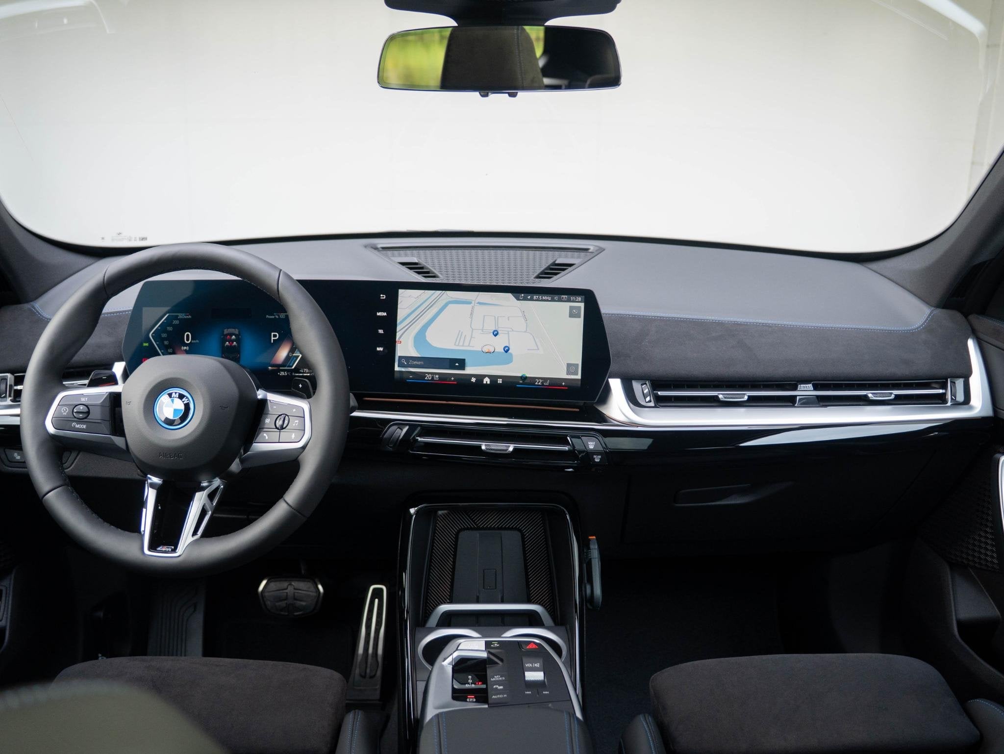 BMW X1 xDrive25e | M Sportpakket Pro | Premium Pack | 20 inc, Auto's, Gebruikt, Bedrijf, Lane Departure Warning, Vierwielaandrijving