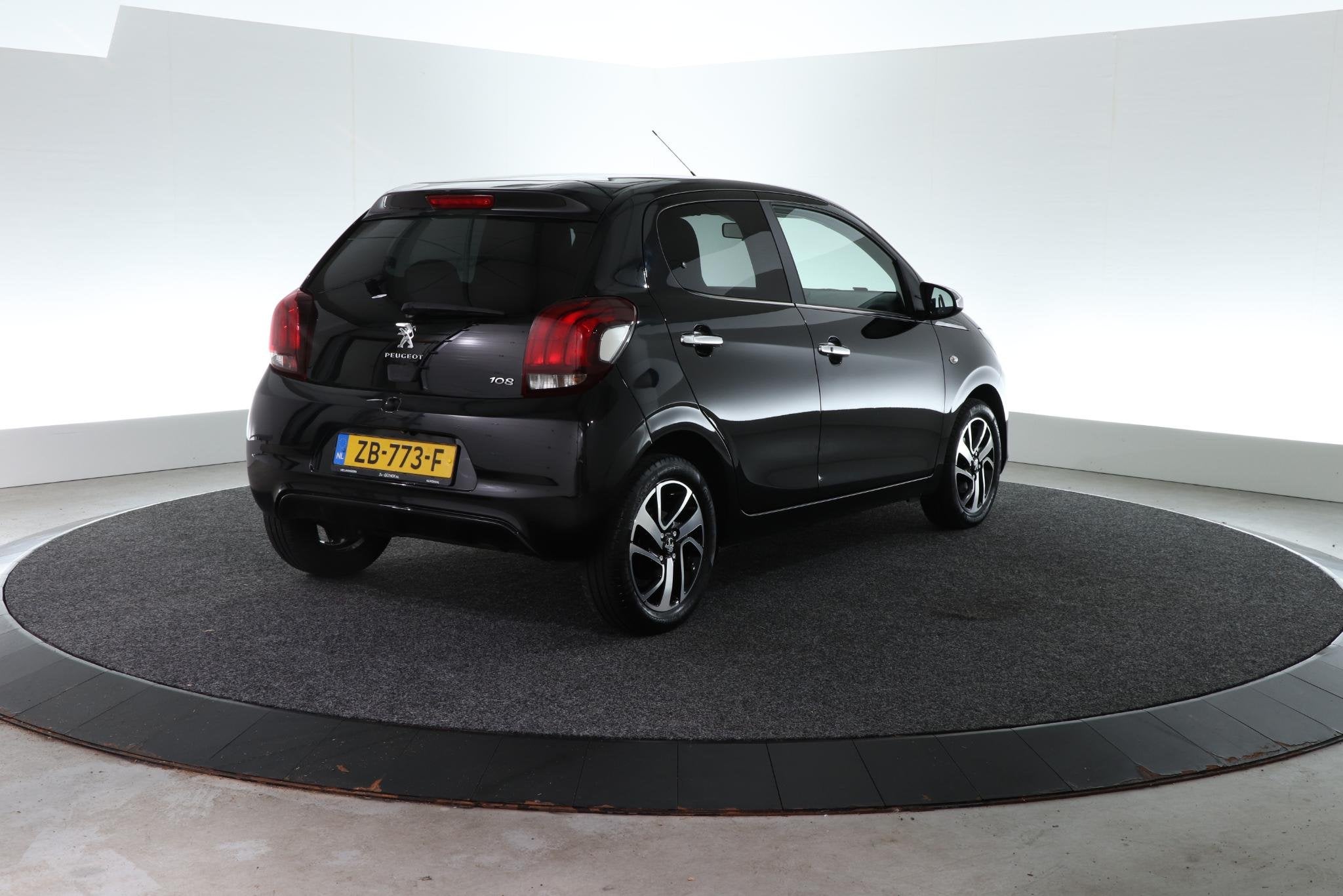 Peugeot 108 1.0 e-VTi Blue Lease Executive | CAMERA |, Stof, Gebruikt, 4 stoelen, Zwart