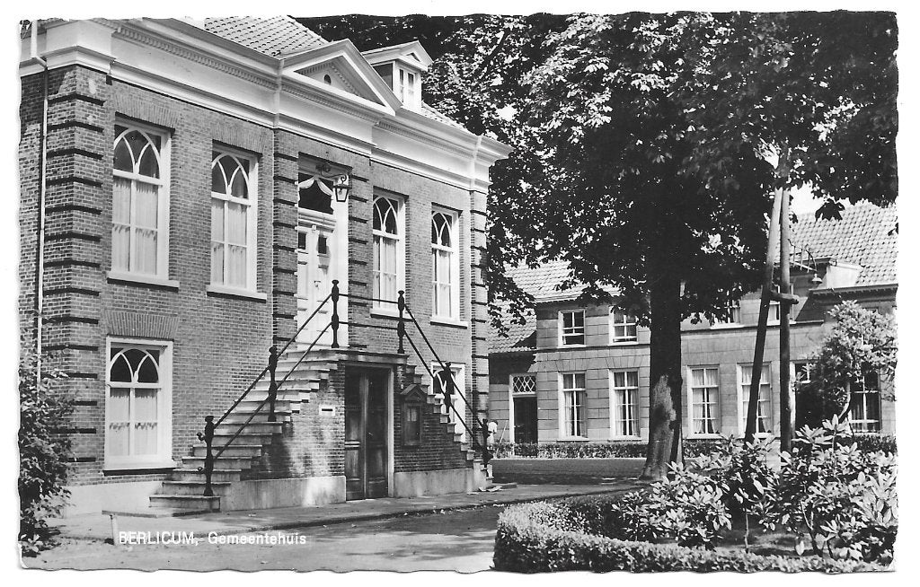 AK Berlicum - Gemeentehuis, Verzenden, 1960 tot 1980, Gelopen, Noord-Brabant