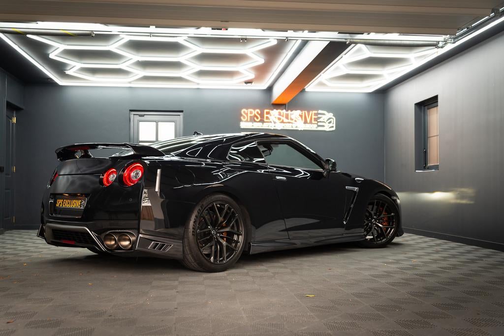 Nissan GT-R 3.8 V6 Black Edition / 1e lak / Bose / Recaro /, Automaat, Gebruikt, GT-R, 4 stoelen