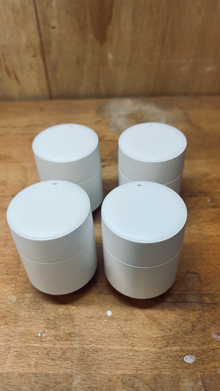 Tado Slimme Radiatorknop - Set van 4, Doe-het-zelf en Verbouw, Verwarming en Radiatoren, Ophalen of Verzenden, Zo goed als nieuw