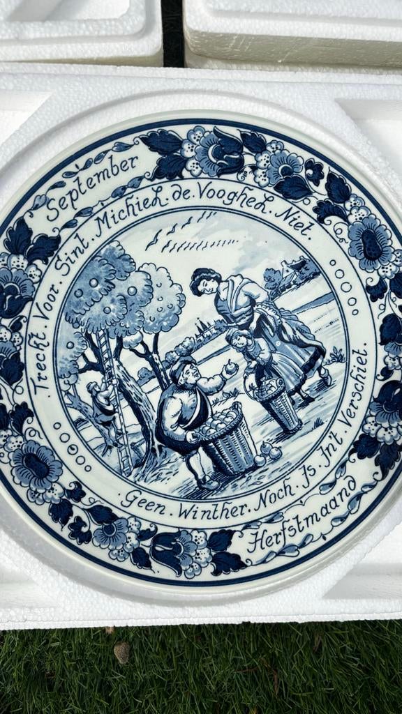 Delfts Blauw Wandborden - Jaargetijden (3 stuks), Antiek en Kunst, Antiek | Wandborden en Tegels, Ophalen