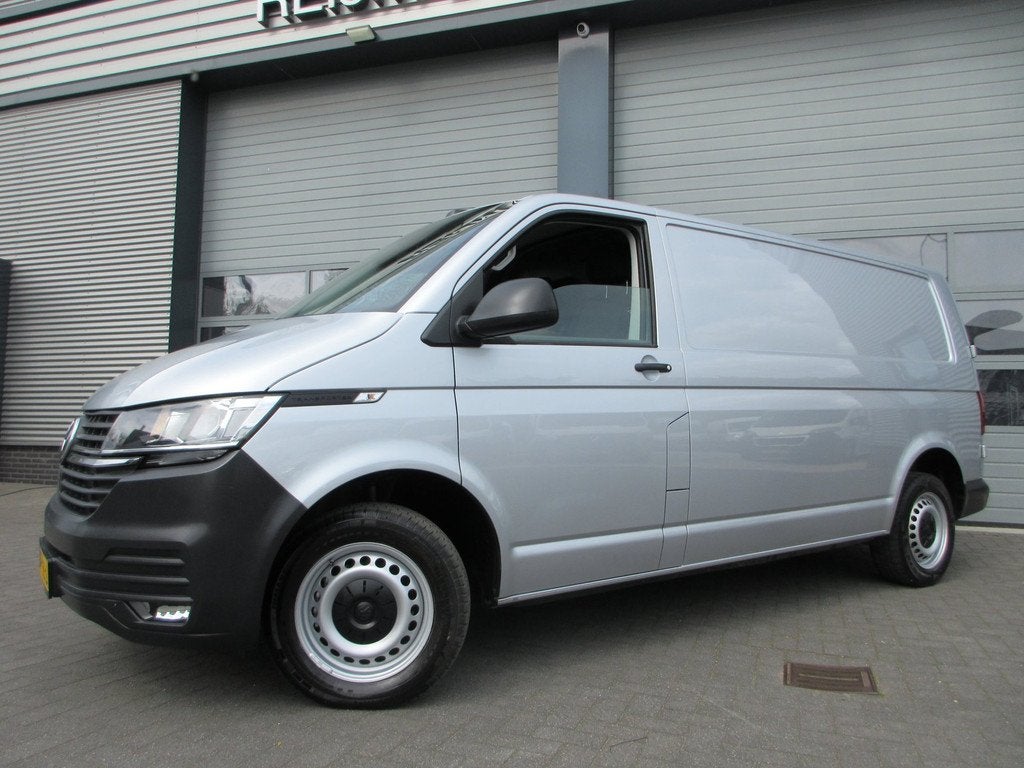 Volkswagen Transporter 2.0 TDI L2H1 150 pk automaat , 3 zits, Gebruikt, Euro 6, 4 cilinders, 150 pk