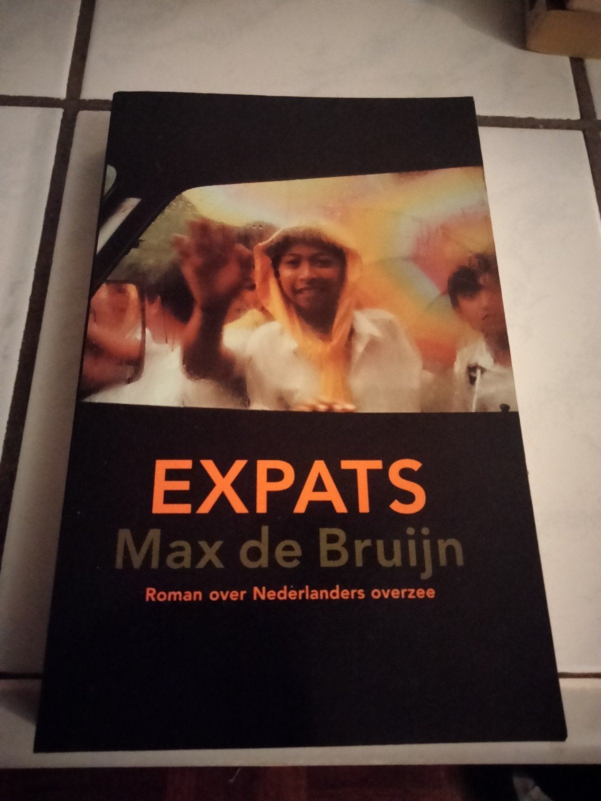 M. de Bruijn - Expats, Ophalen of Verzenden, Zo goed als nieuw, M. de Bruijn