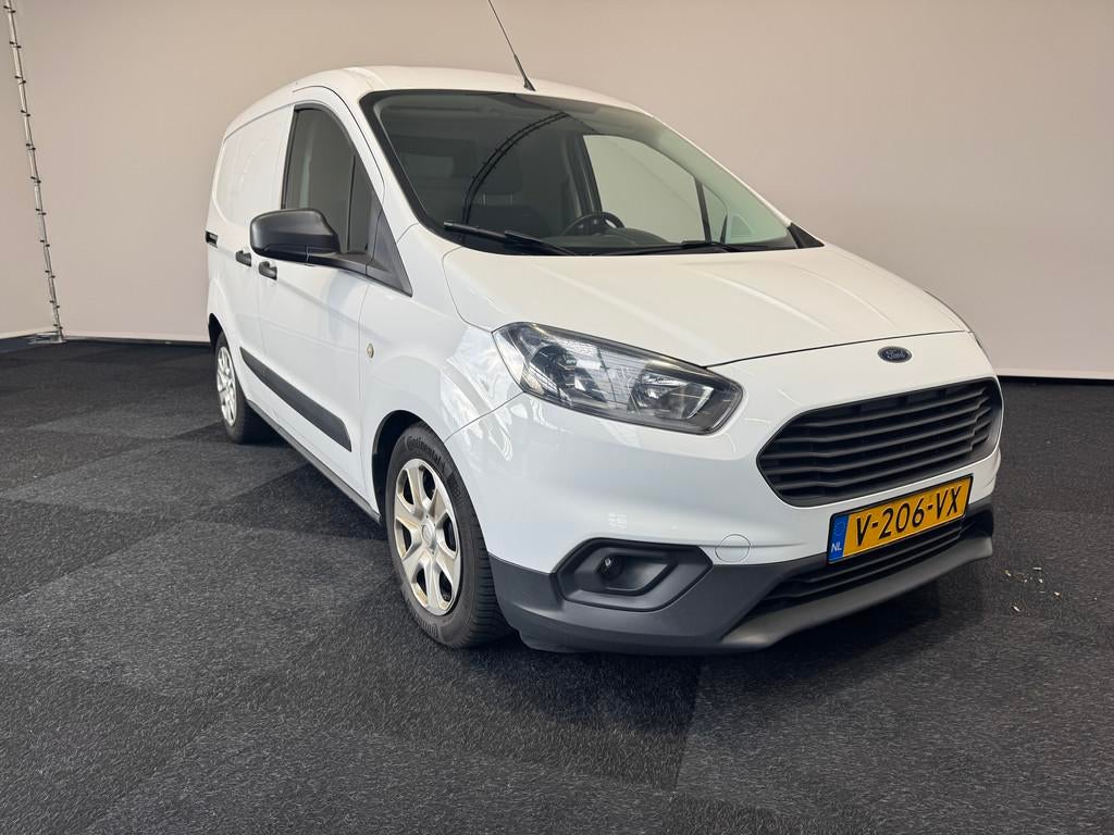 Ford Transit Courier 1.5 TDI 100 PK Airco (bj 2019), Voorwielaandrijving, Parkeersensor, Gebruikt, Euro 6