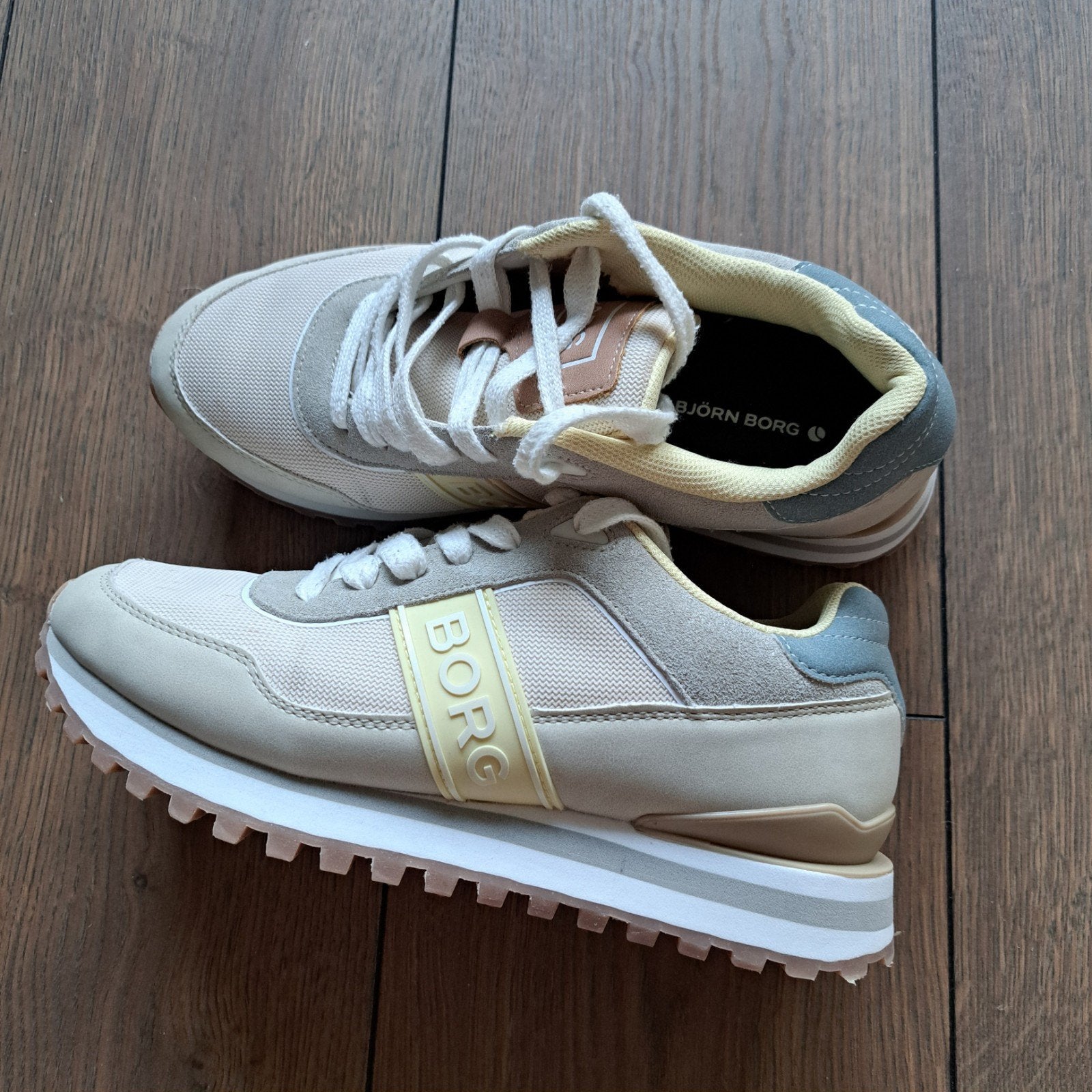 Björn Borg sneakers - Zo goed als nieuw, Björn Borg, Beige, Ophalen of Verzenden, Sneakers of Gympen