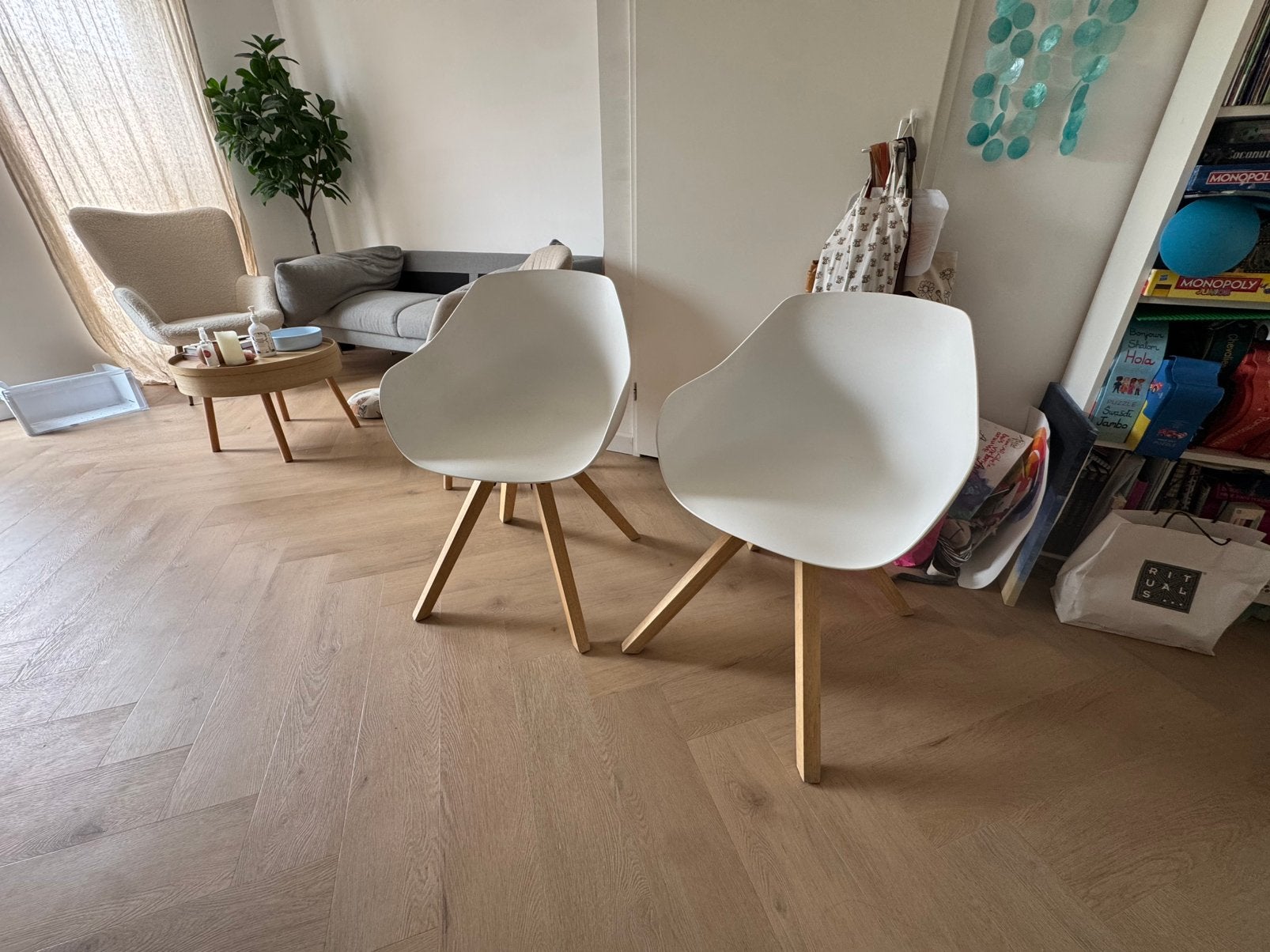 2 witte kuipstoelen, Ophalen, Gebruikt, Wit