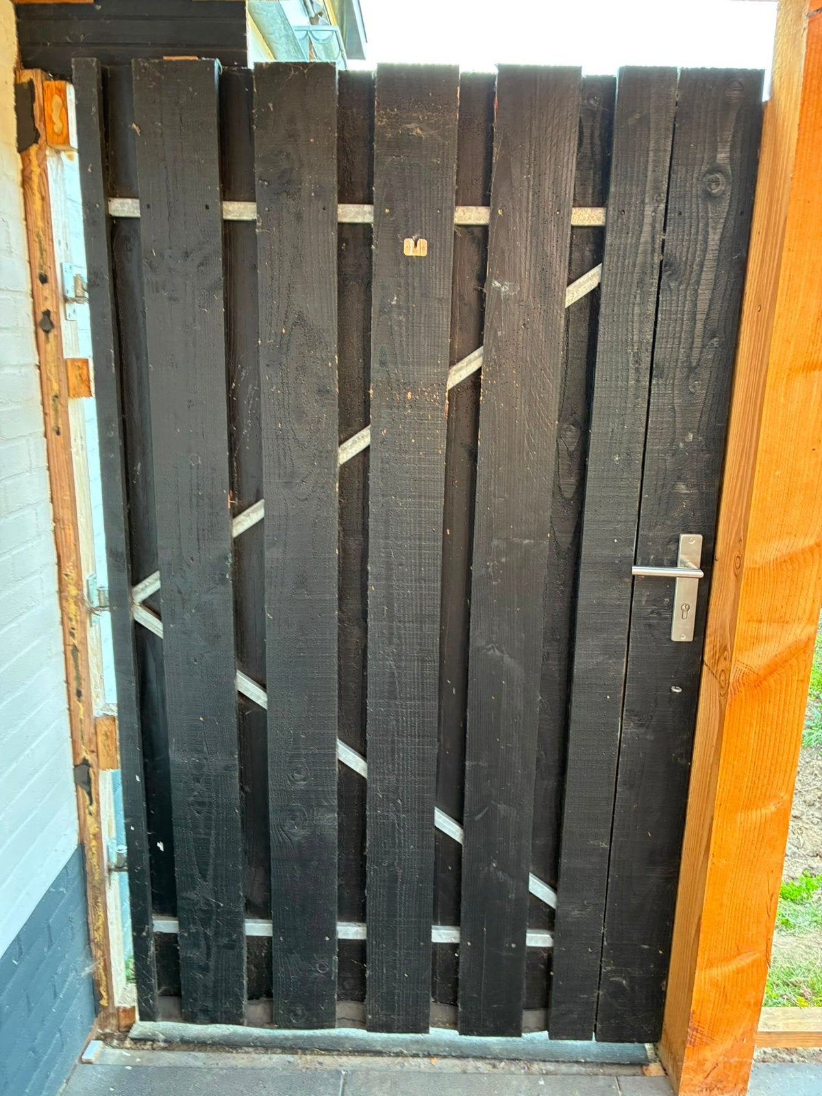Schuttingdeur 120x200 extra geïsoleerd, lichte schade, Doe-het-zelf en Verbouw, Deuren en Horren, Gebruikt, Buitendeur, 200 tot 215 cm