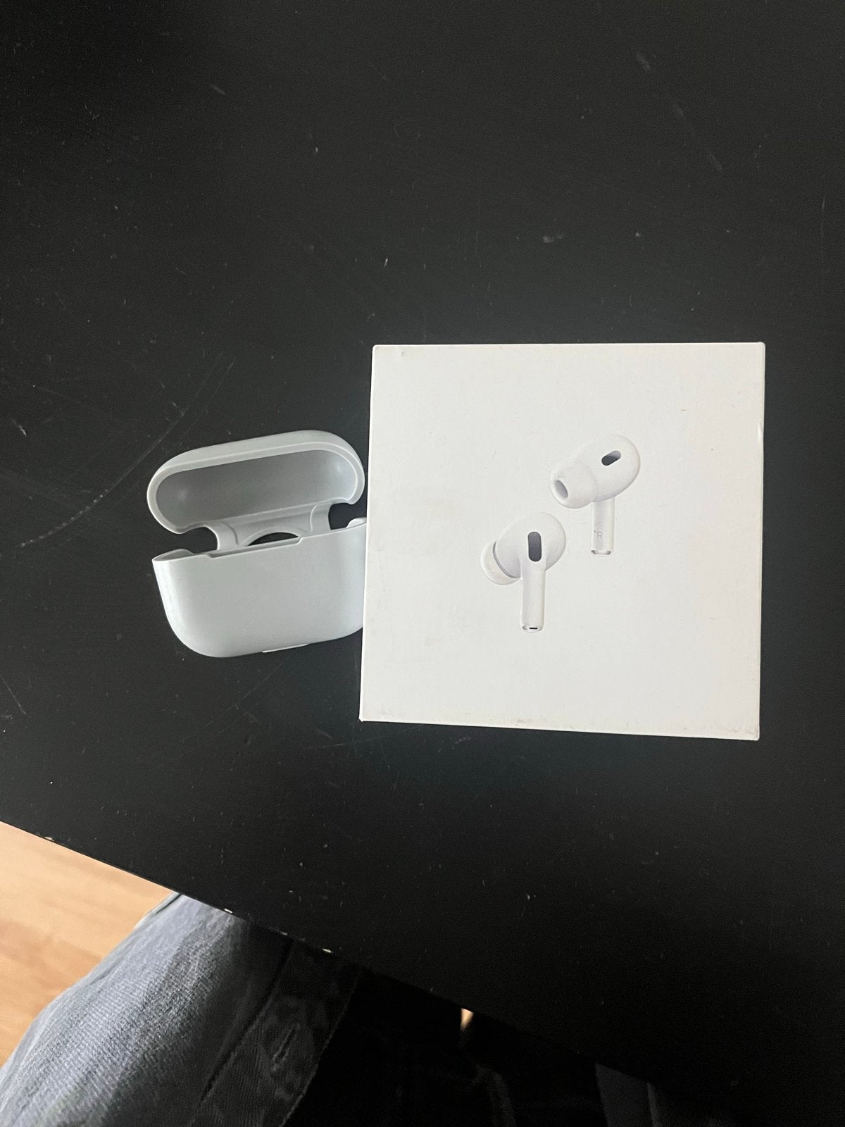 Apple AirPods Pro 2 (USB-C) + case + 1 oortje, Ophalen of Verzenden, Gebruikt, Koptelefoon