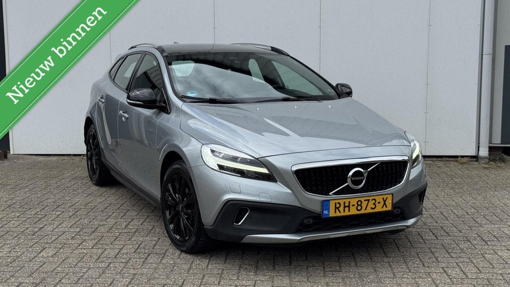 Volvo V40 Cross Country 2.0 T4 Summum|Trekhaak|Elek.verstelb, Auto's, Volvo, Voorwielaandrijving, Bedrijf, Handgeschakeld, 1342 kg