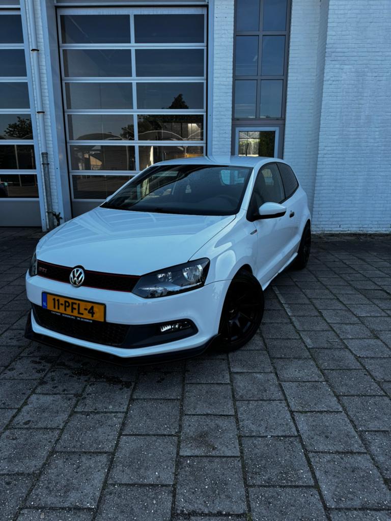 Volkswagen Polo 1.4 TSI 132KW DSG 2011 Wit, 1169 kg, 4 cilinders, 179 pk, Wit