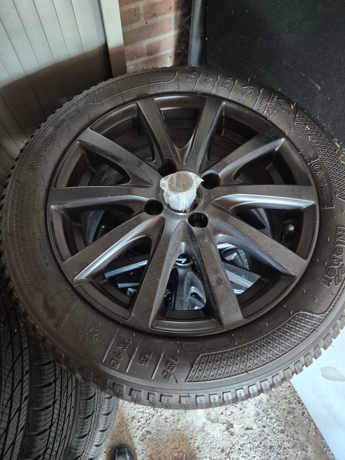 Set winterbanden van kia picanto, Ophalen, 15 inch, Banden en Velgen, Personenwagen