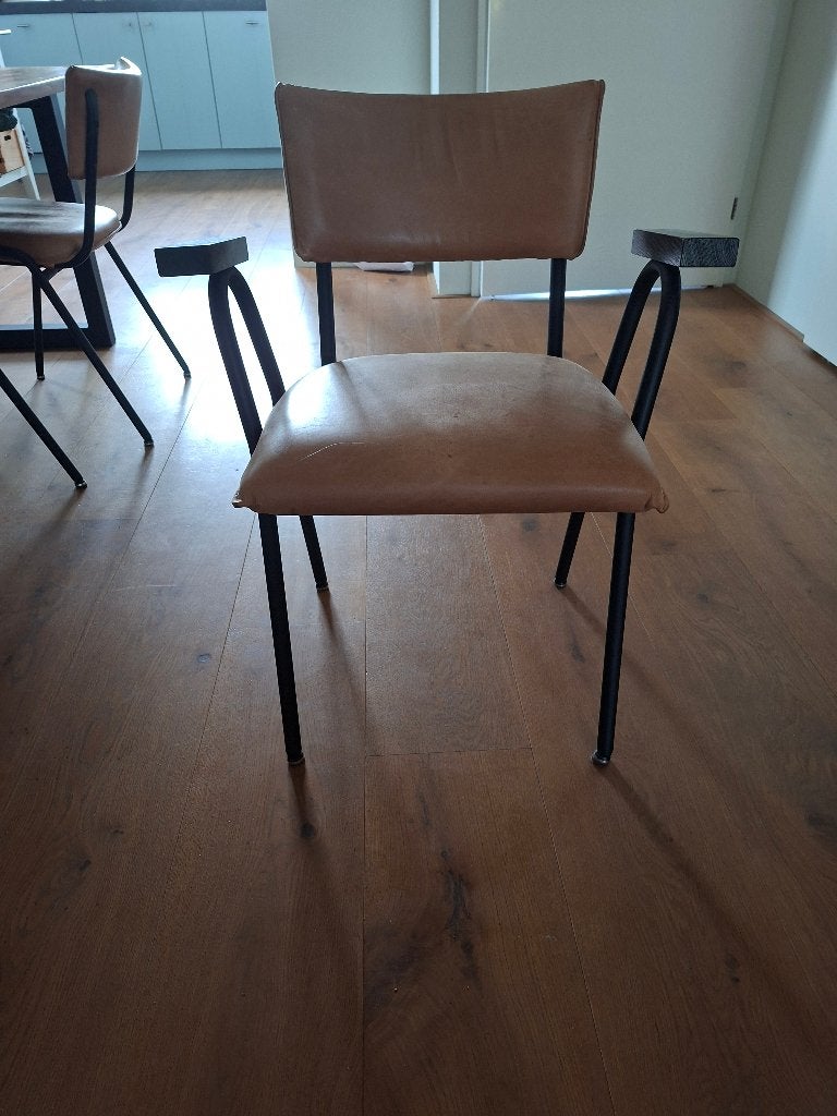 eettafel met stoelen, Ophalen, Gebruikt, Modern industrieel, 4 tot 6 stoelen