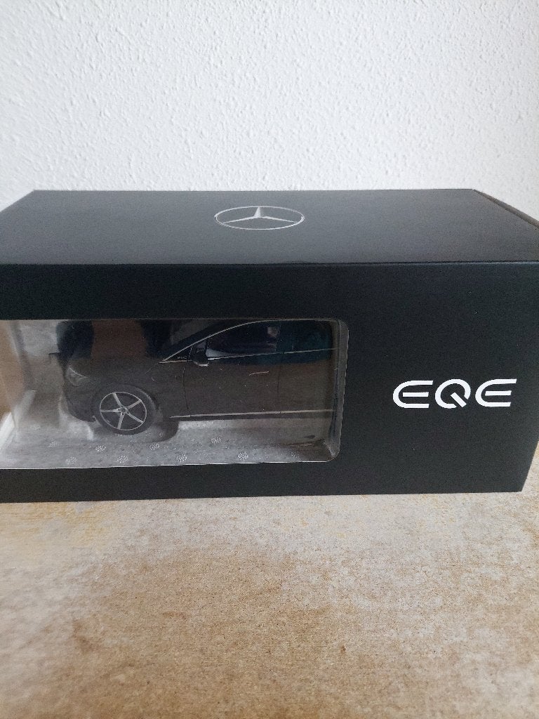 1/18 - M NZG - Mercedes Benz EQE Graphite Grey Magno, Ophalen of Verzenden, Nieuw, Bburago