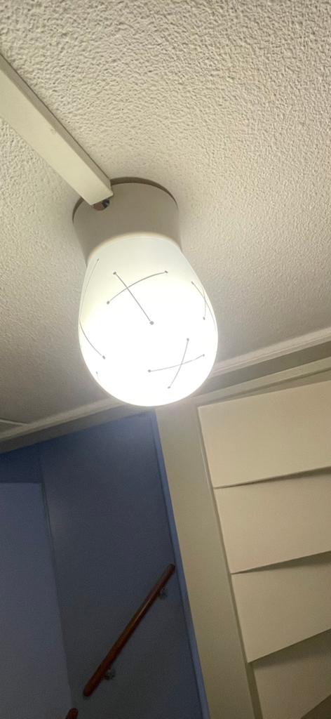 Vintage bollamp met zwarte strepen. Plafondlamp plafonnière, Huis en Inrichting, Lampen | Plafondlampen, Ophalen of Verzenden