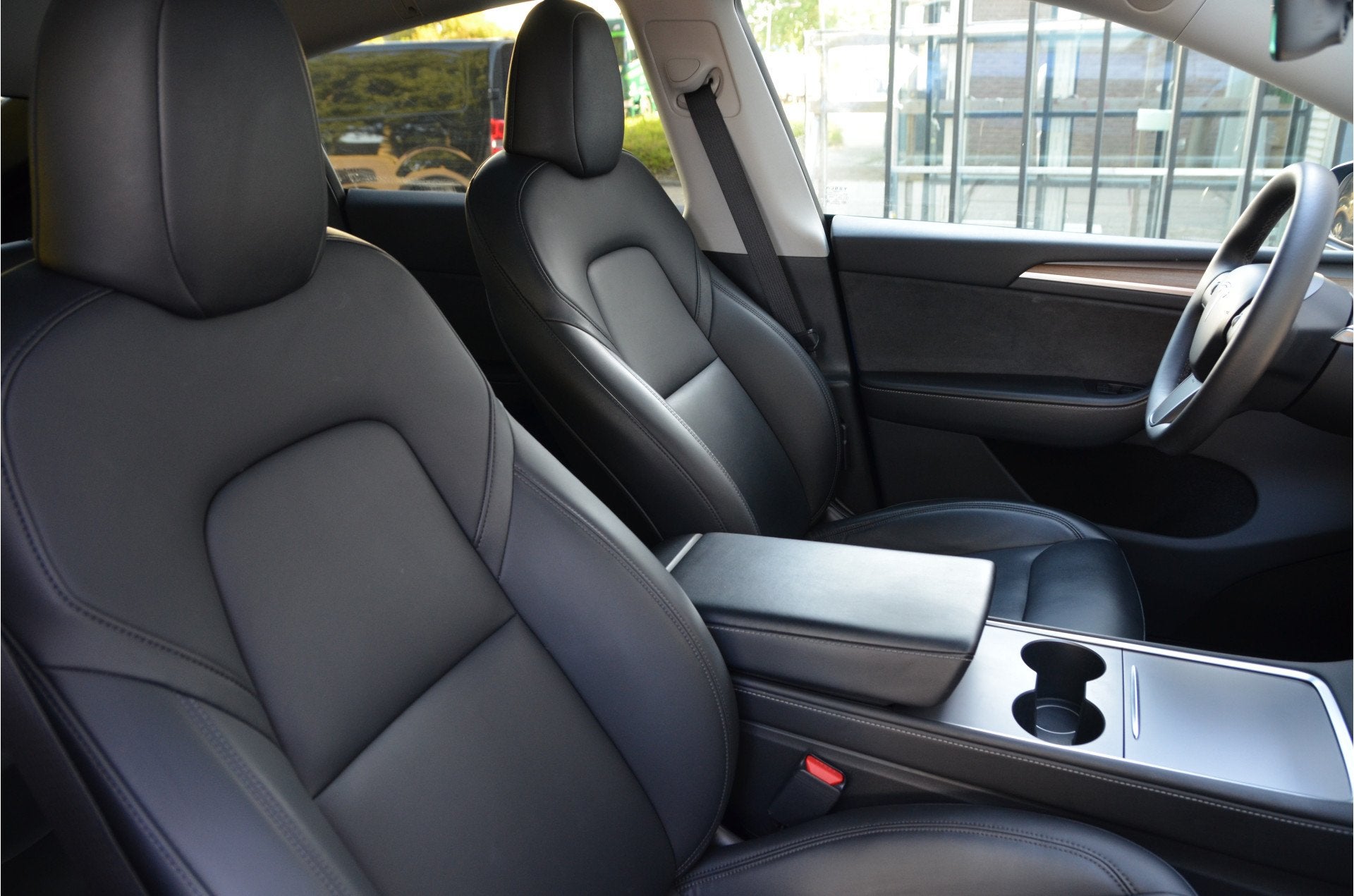 Tesla Model Y Long Range AWD 75 kWh Trekhaak (1.600kg) AutoP, Automaat, 12 maanden, Gebruikt, Blauw