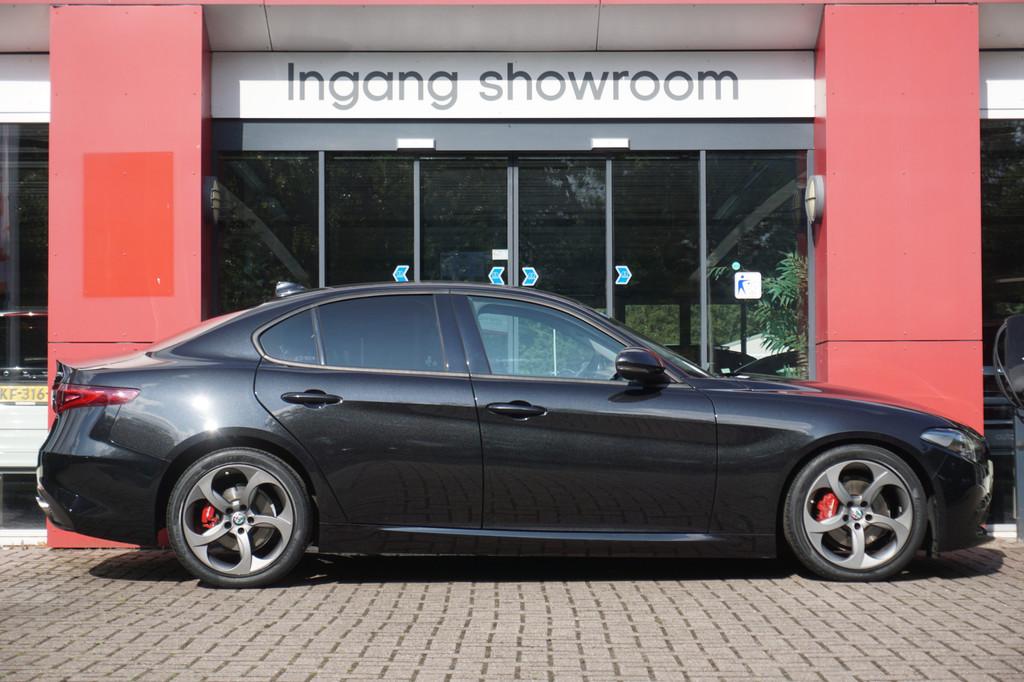 Alfa Romeo Giulia 2.2 Eco Business Super | Origineel NL | Ca, Lichtsensor, Achterwielaandrijving, Gebruikt, 4 cilinders