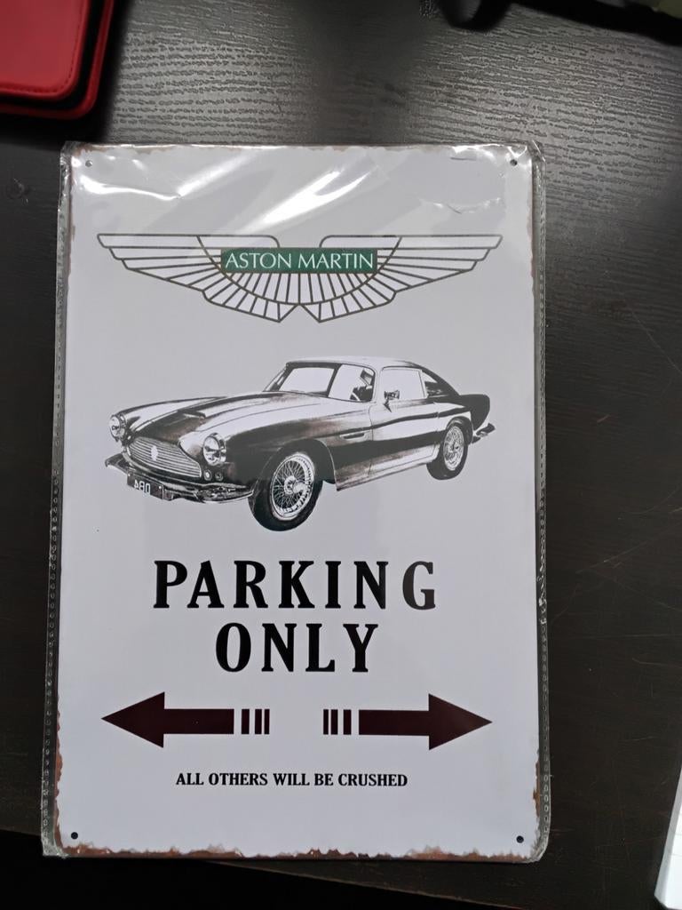 ASTON MARTIN, Ophalen of Verzenden, Zo goed als nieuw, Auto's