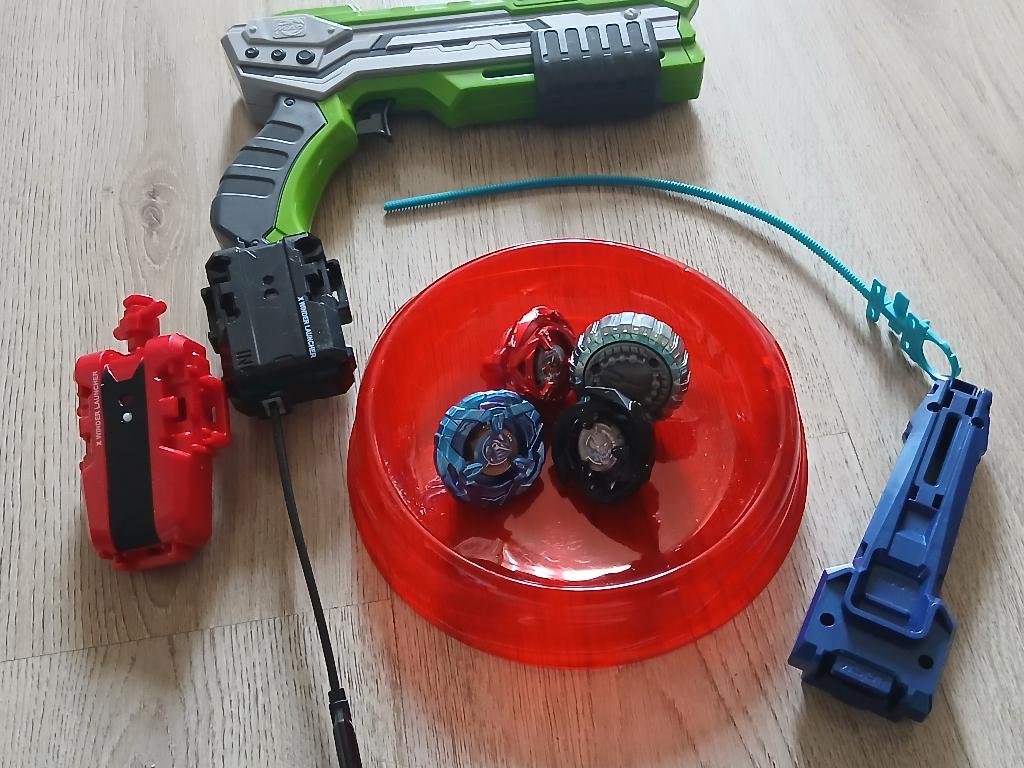 Beyblades, Verzamelen, Speelgoed, Ophalen, Gebruikt