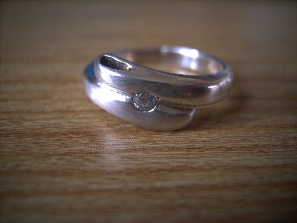 Een mooie Zilveren Fantasie  Ring met 1 Zirkonia steentje, Verzenden, Zilver, Ring