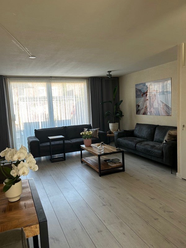 NIEUW! Woonruimte te huur Hypericumstraat, Almere, Huizen en Kamers