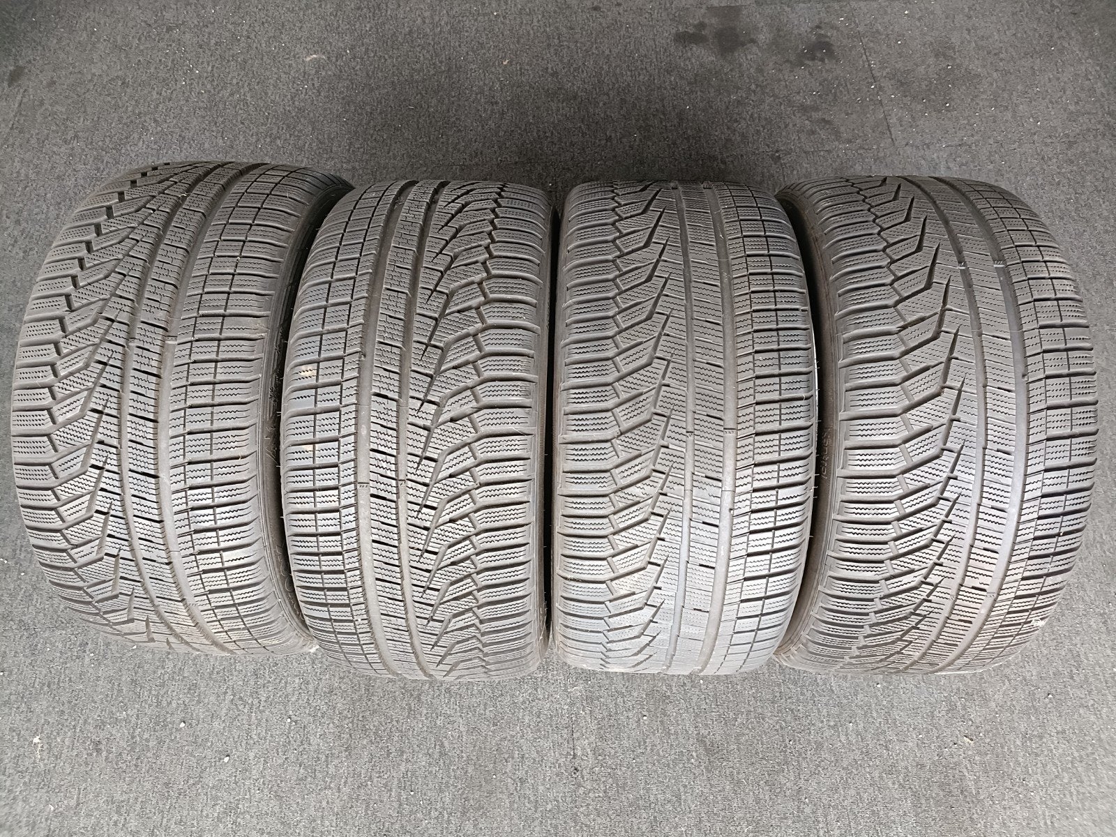 Hankook Winter I*Cept Evo2 Winterbanden, Auto-onderdelen, Ophalen, 18 inch, Gebruikt, 275 mm