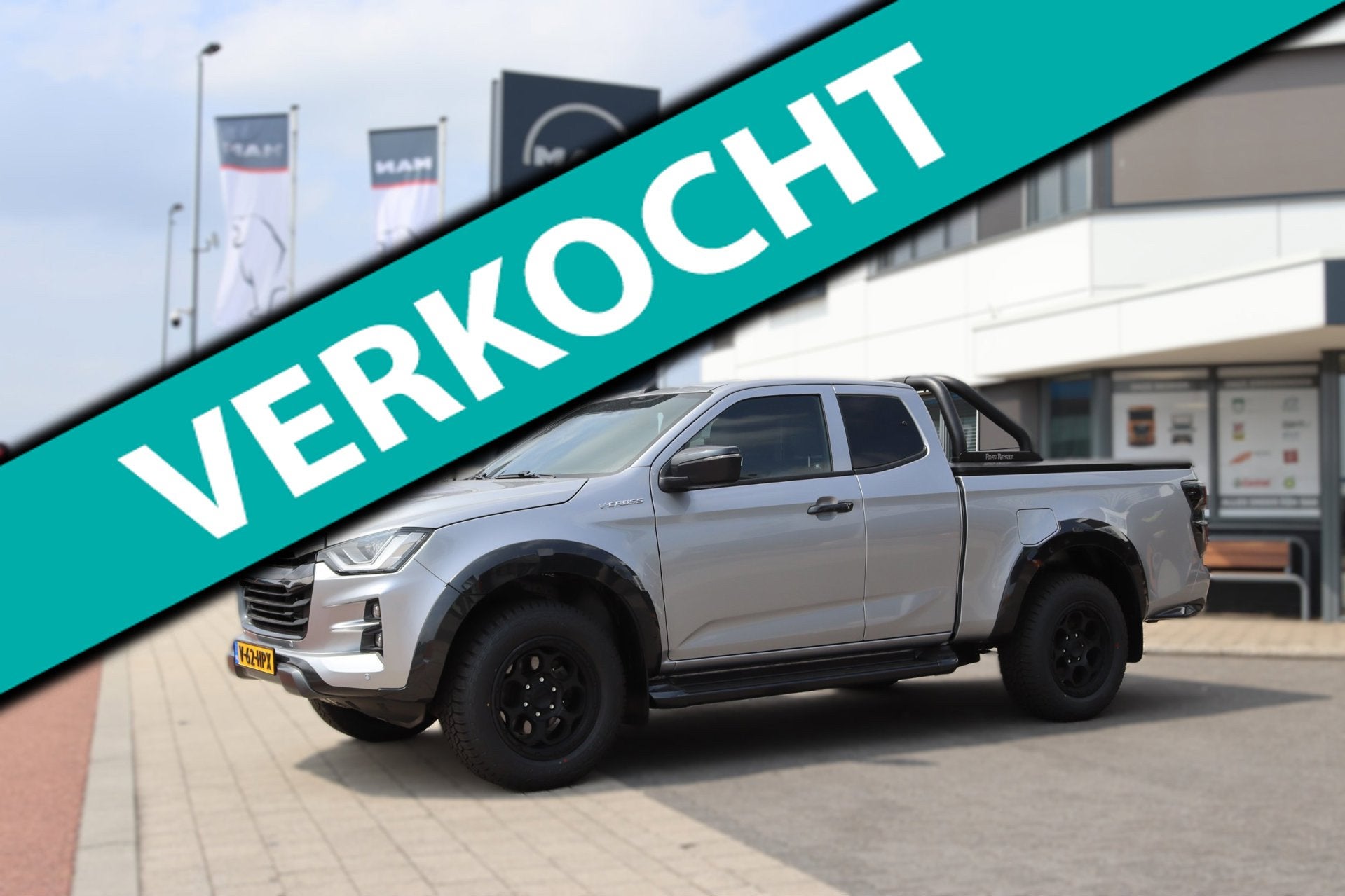 Isuzu D-Max 1.9 Extended Cab V-Cross Zwart LM met Terrain ba, Auto's, Automaat, Dealer onderhouden, 1935 kg, Gebruikt