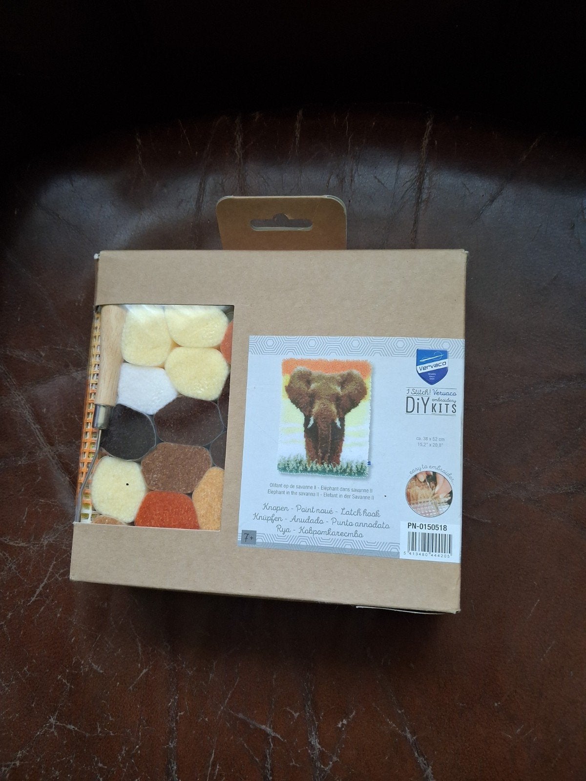 te koop knoop kleed van olifant is nog nieuw., Ophalen of Verzenden, Nieuw, Haken, Wol of Garen