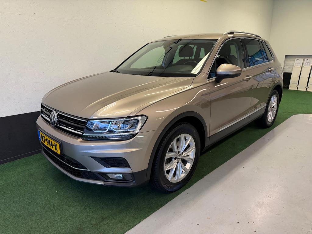 Volkswagen Tiguan 2.0 TDI 4Motion Highline, Auto's, Gebruikt, Euro 6, LED verlichting, Origineel Nederlands