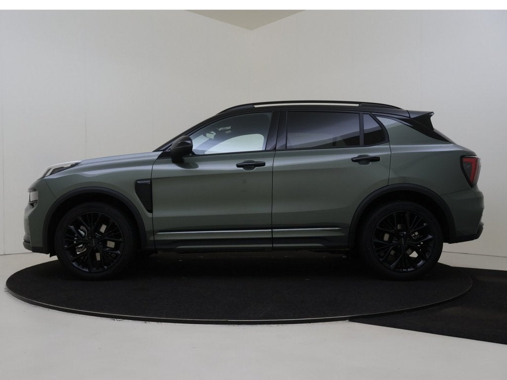 Lynk & Co 01 | MORE | SNEL LEVERBAAR | Panoramadak | 360 c, Auto's, Automaat, 1800 kg, Zwart, 4 cilinders