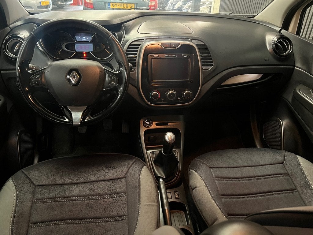 Renault Captur 0.9 TCe Expression 2e Eigenaar - NAP - Navi -, Voorwielaandrijving, Stof, Gebruikt, Zwart