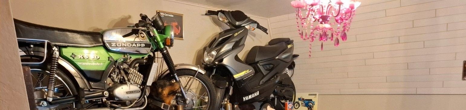 Yamaha Aerox Scooter - Grijs/Zwart nieuw bj 2017 0 km, Fietsen en Brommers, Gebruikt, Aerox, Maximaal 45 km/u, Ophalen of Verzenden